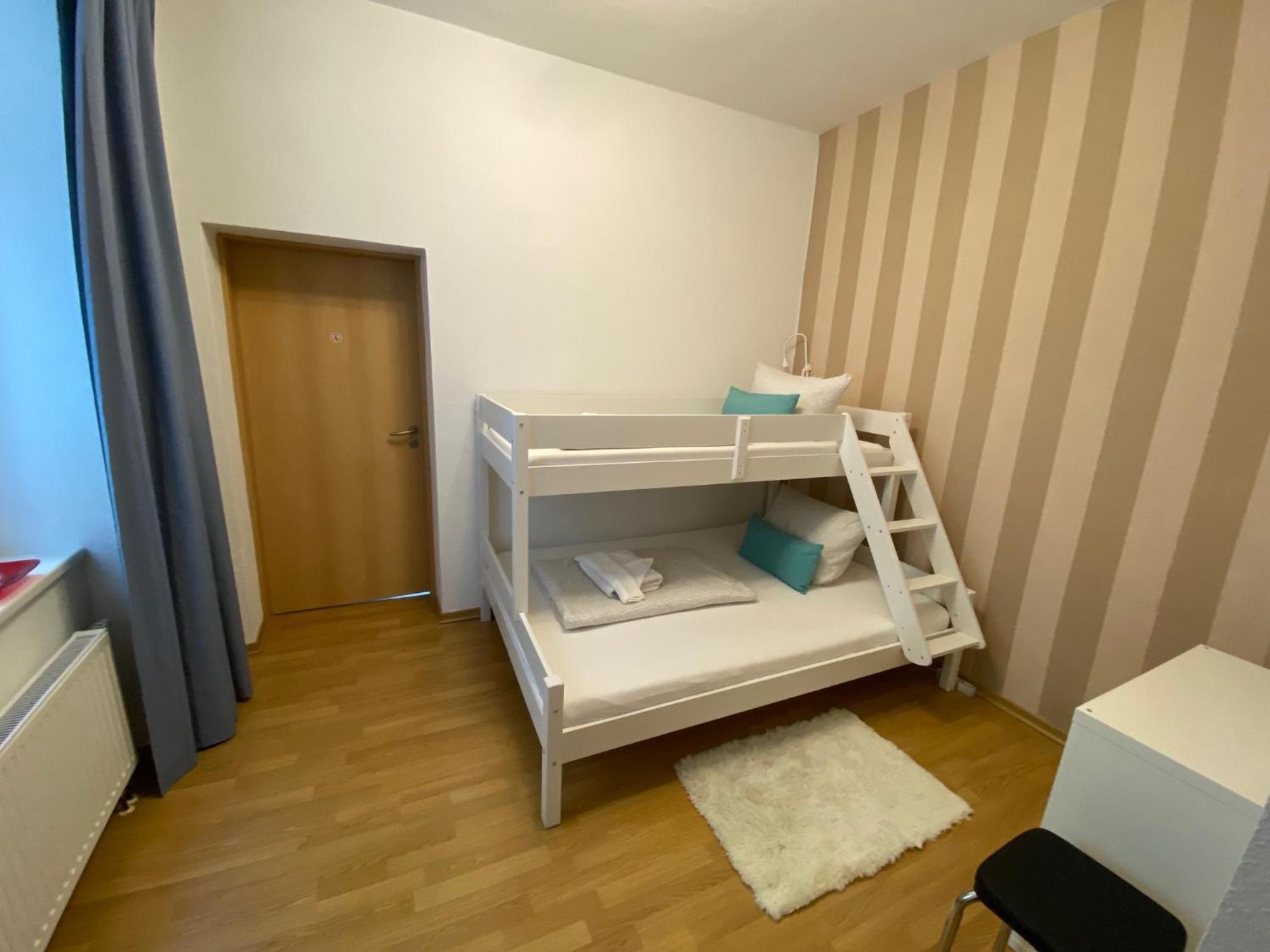 Zur Schleuse - Ferienwohnung Bis 6 Personen Mit Gem Garten Росток Экстерьер фото